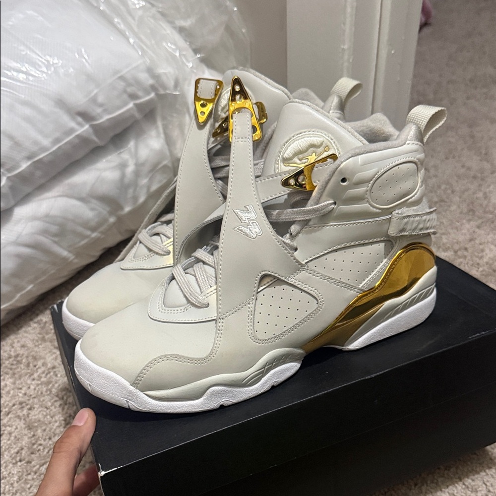 Champagne Jordan 8